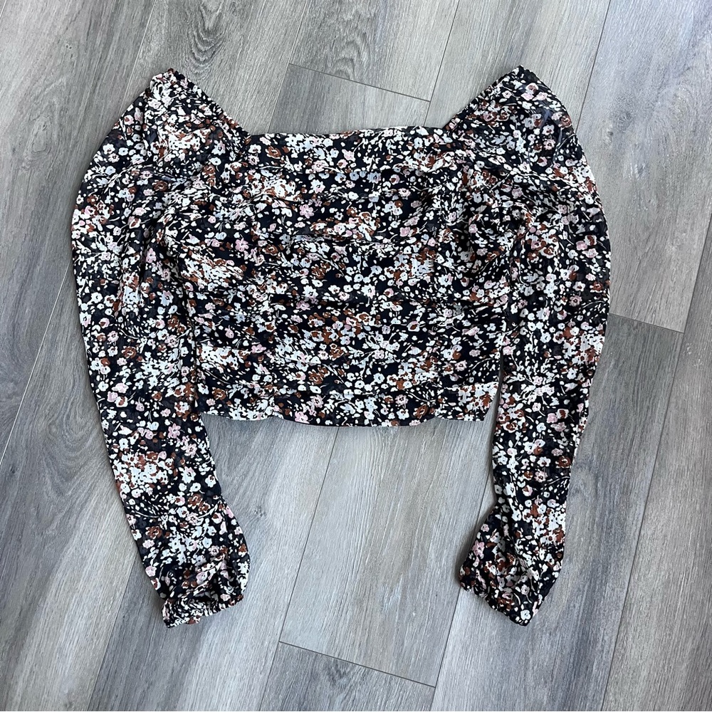 Lulus Womens Black Floral Crop Top Blouse Smocked Long Sleeve L NWT